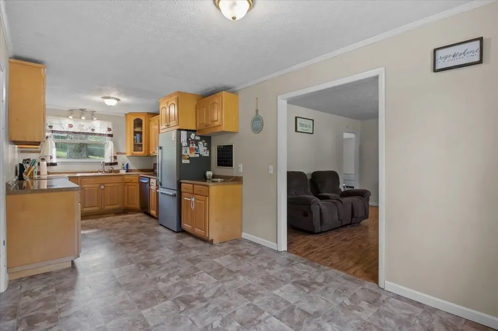 111 Bern Street Waverly TN 37185