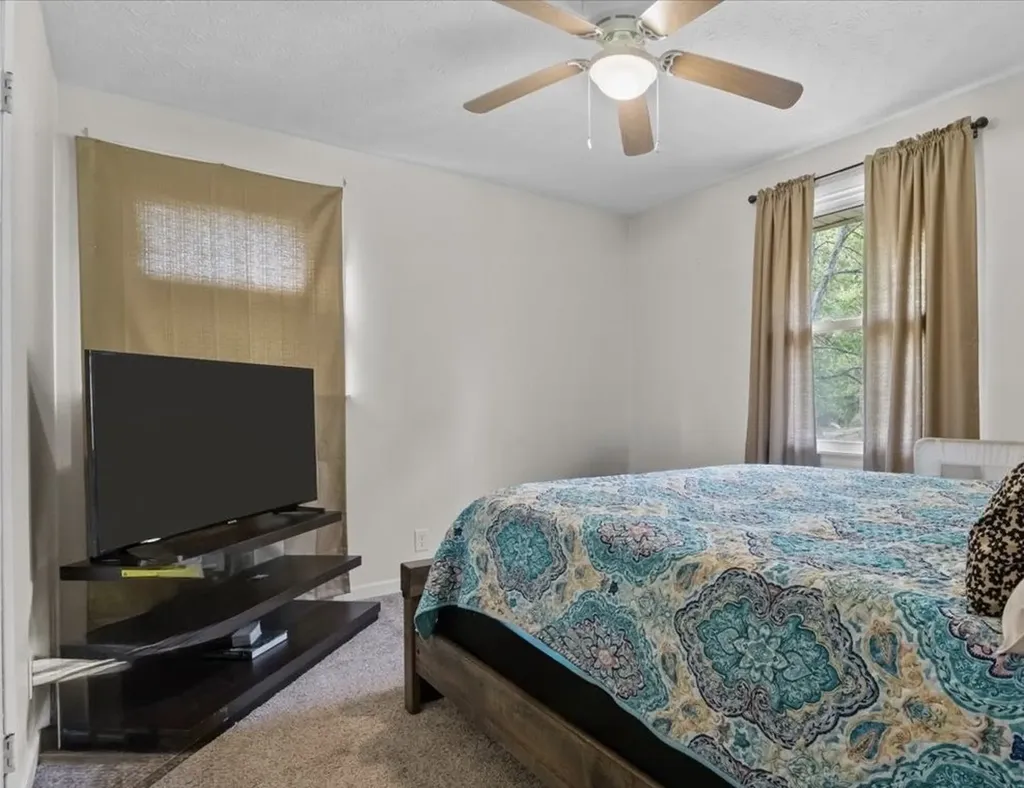 111 Bern Street Waverly TN 37185