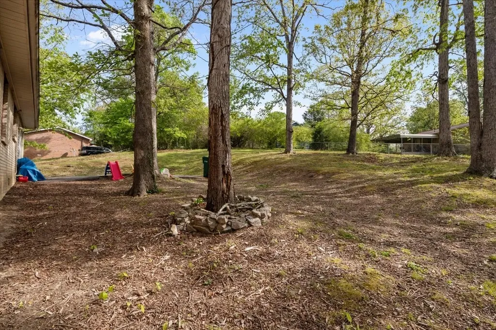 111 Bern Street Waverly TN 37185