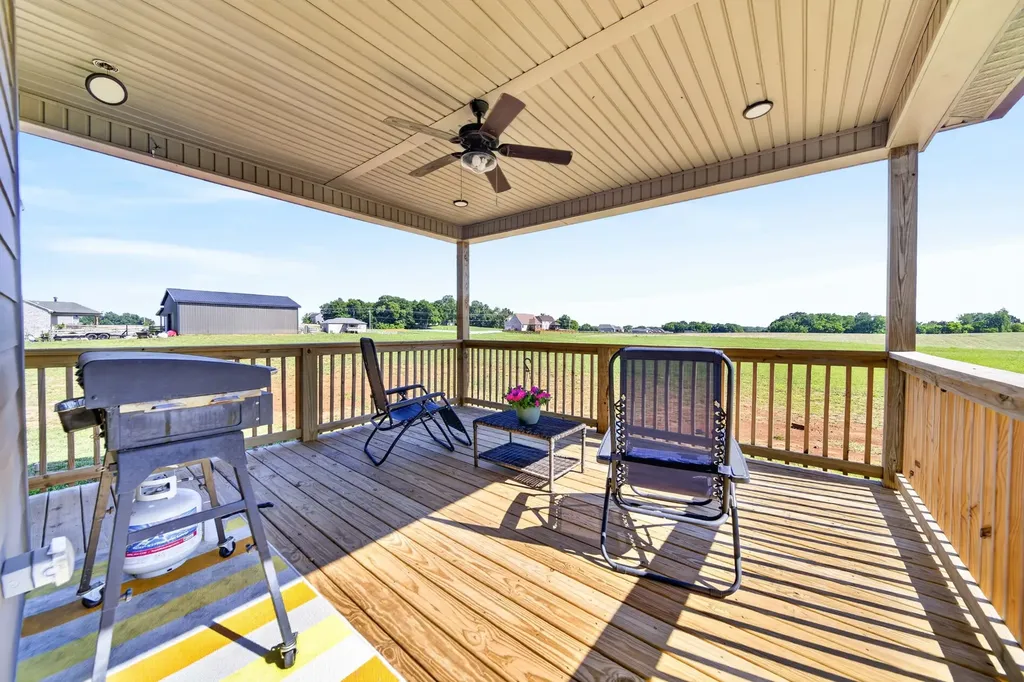 5367 Roy Holman Road Springfield TN 37172
