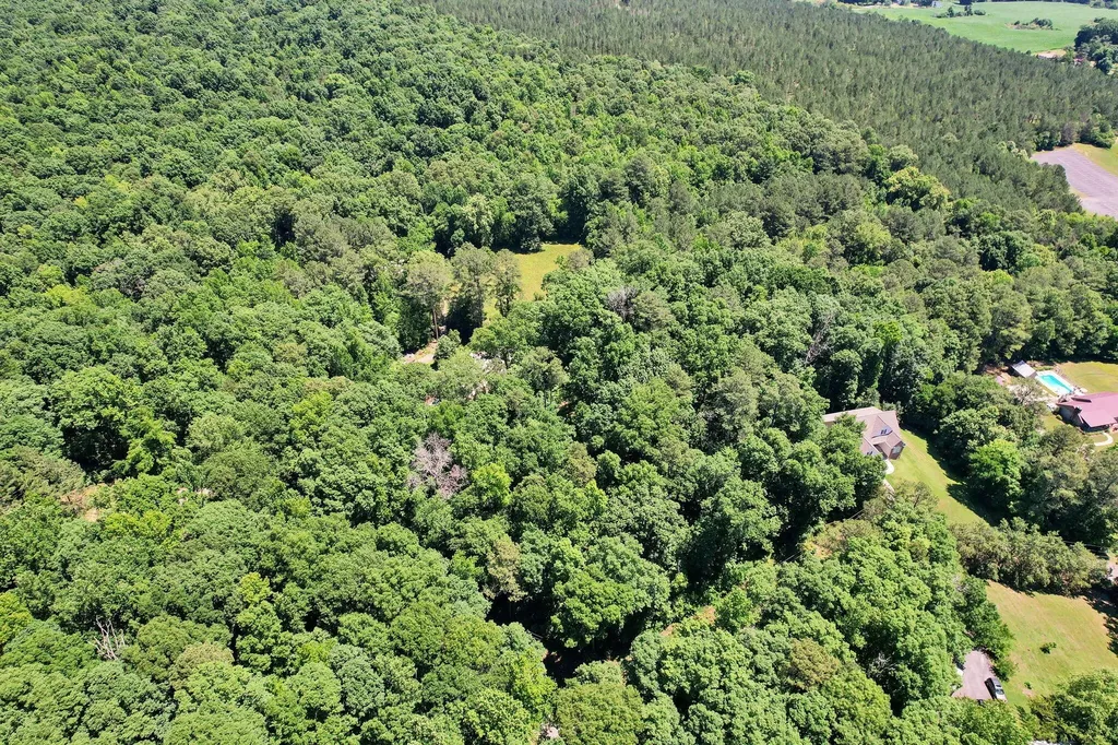 220 Brian Road, NW Cleveland TN 37312