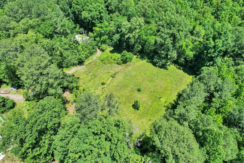 220 Brian Road, NW Cleveland TN 37312