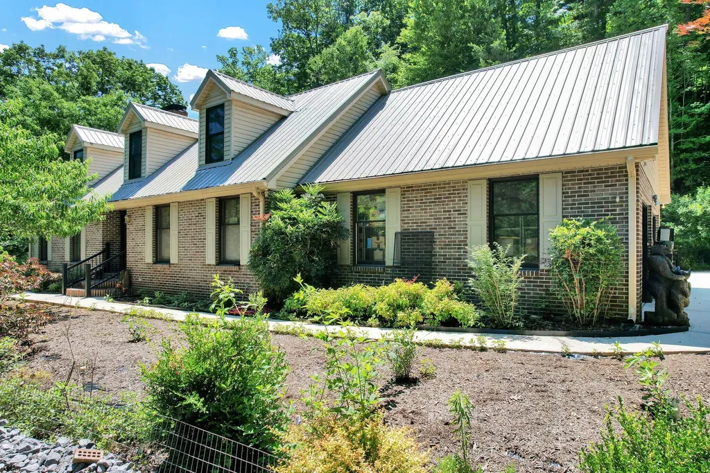 220 Brian Road, NW Cleveland TN 37312