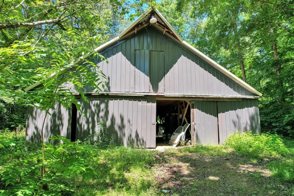 220 Brian Road, NW Cleveland TN 37312