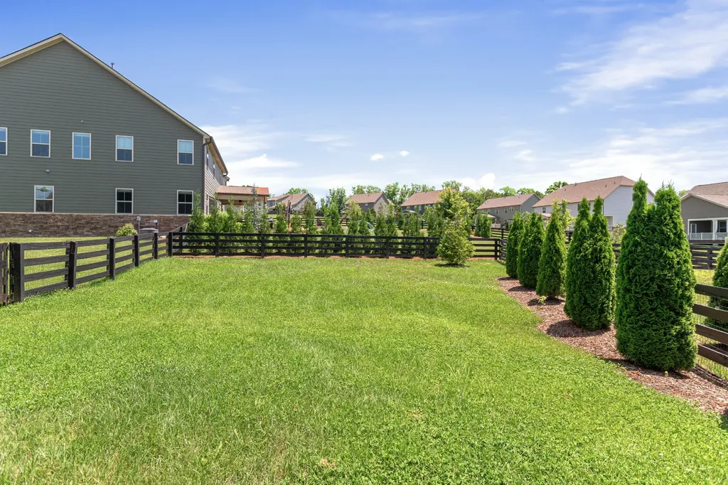 7122 Sky Meadow Drive College Grove TN 37046