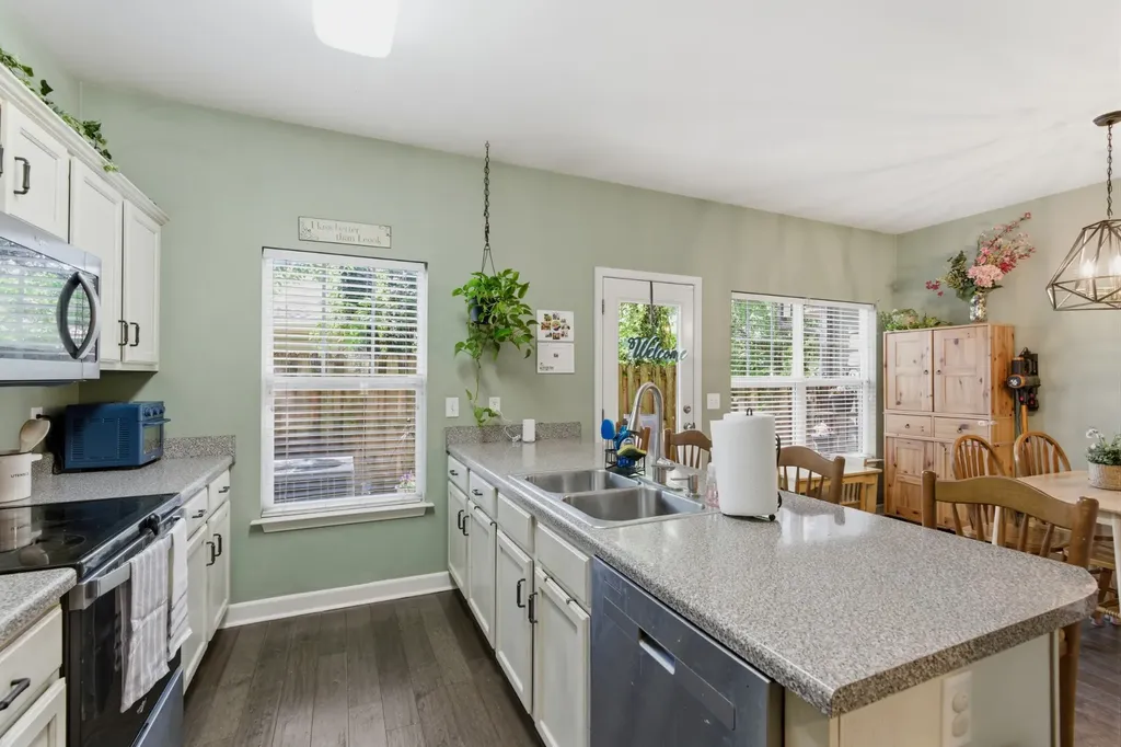 553 Rosedale Avenue Nashville TN 37211