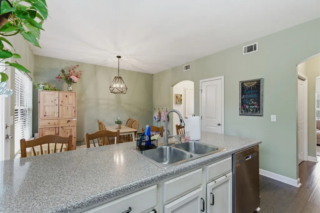 553 Rosedale Avenue Nashville TN 37211