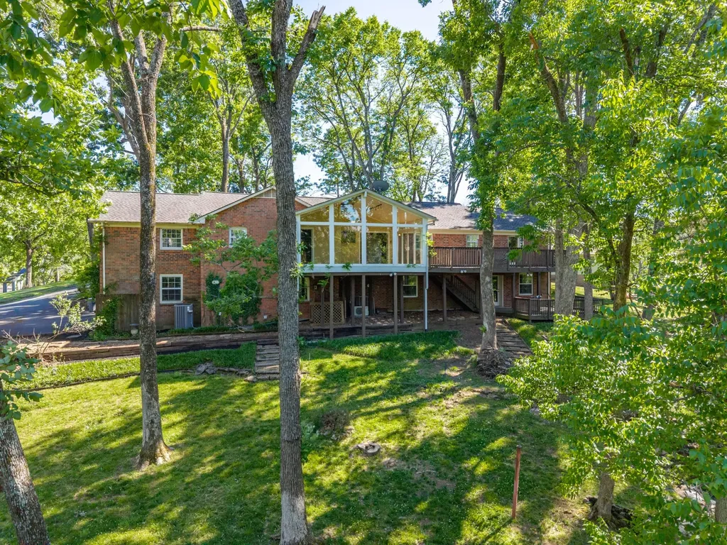 877 Hillhaven Court Nashville TN 37220