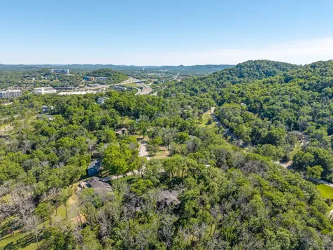 877 Hillhaven Court Nashville TN 37220