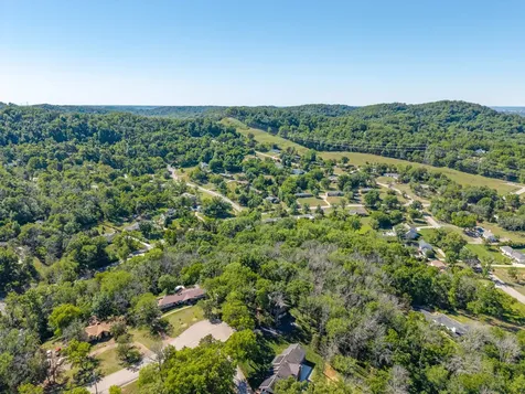 877 Hillhaven Court Nashville TN 37220