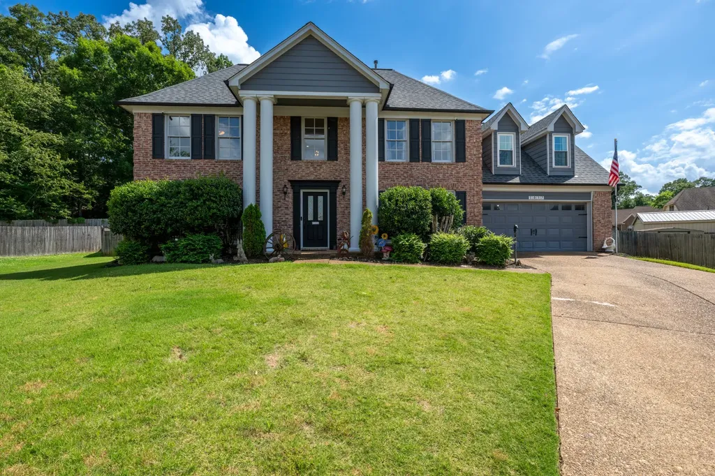 1037 Burslem Cove Cordova TN 38018