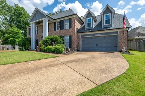 1037 Burslem Cove Cordova TN 38018