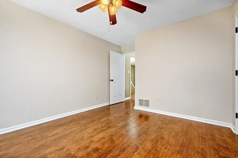 1037 Burslem Cove Cordova TN 38018