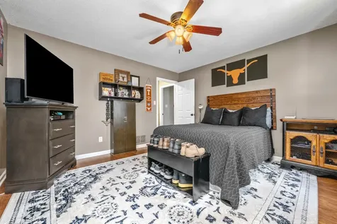 1037 Burslem Cove Cordova TN 38018