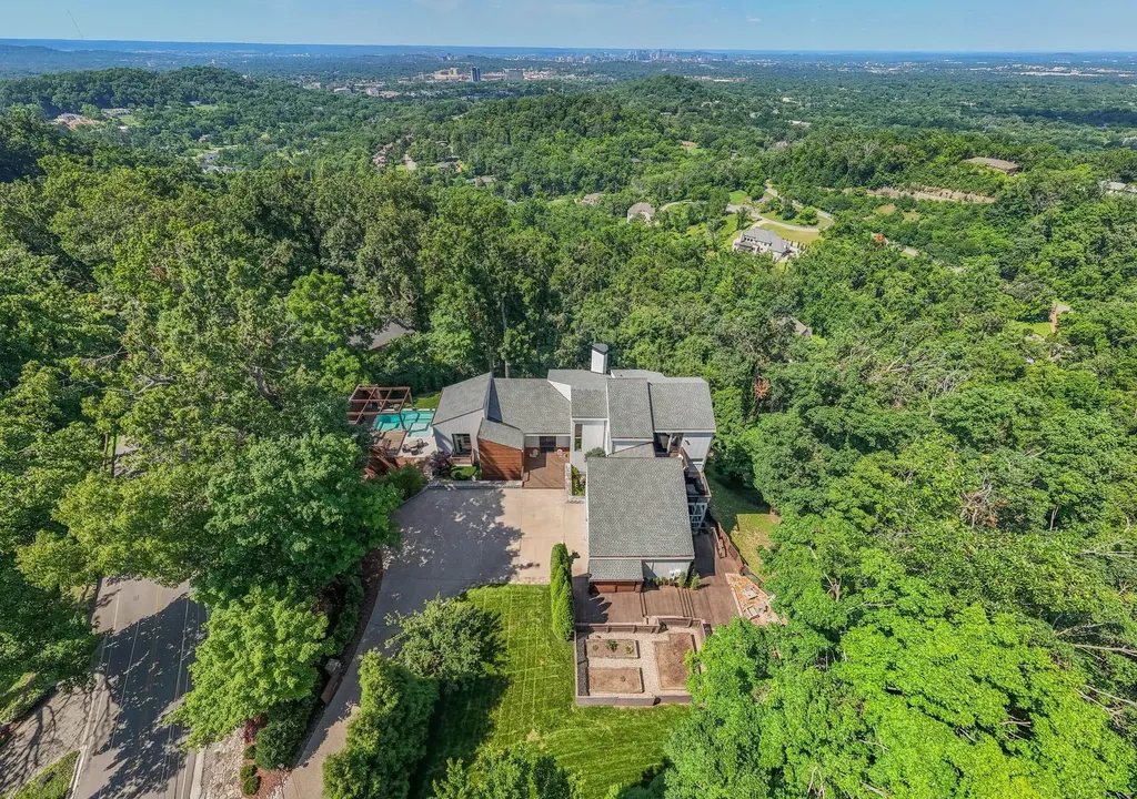 1819 Laurel Ridge Drive Nashville TN 37215