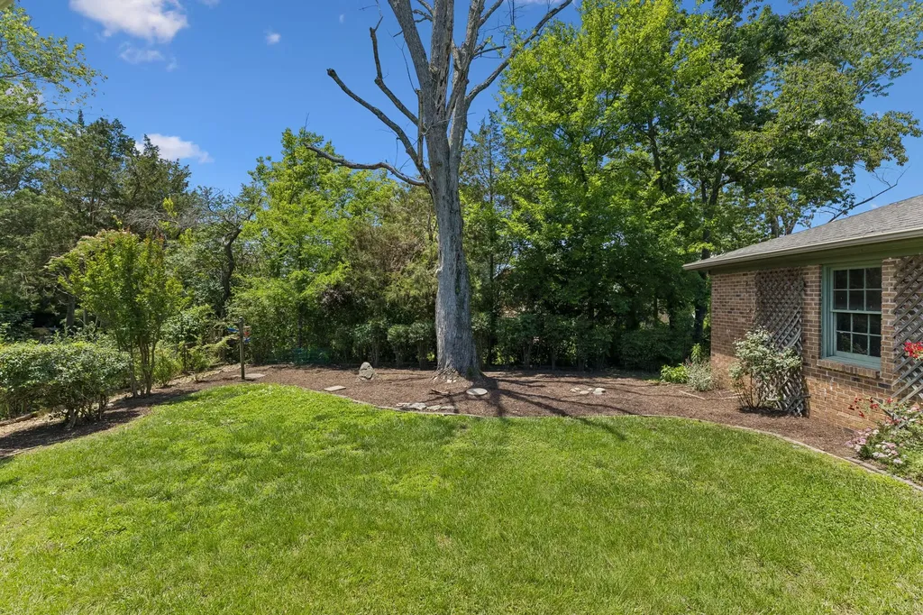 3836 Lake Aire Drive Nashville TN 37217