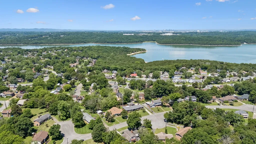3836 Lake Aire Drive Nashville TN 37217