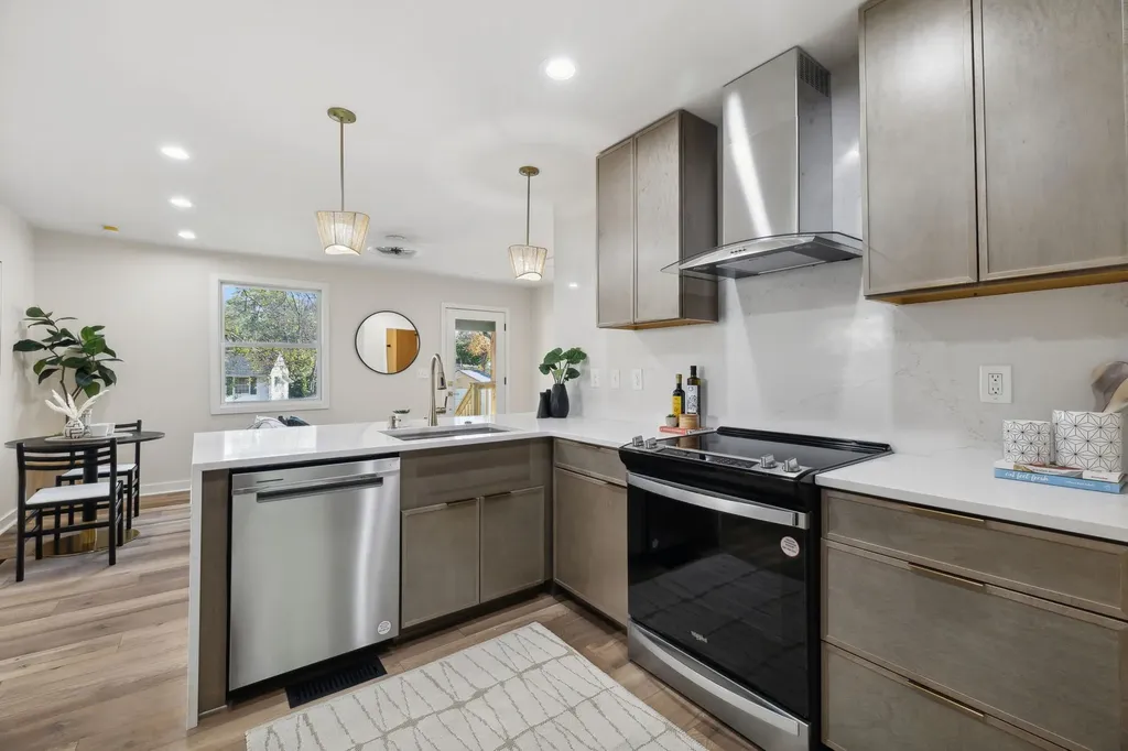 1502 Sevier Court Nashville TN 37206