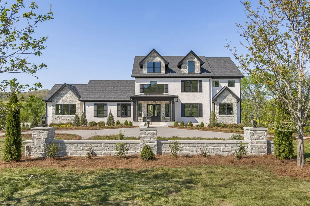 102 Steeplechase Lane Nashville TN 37221