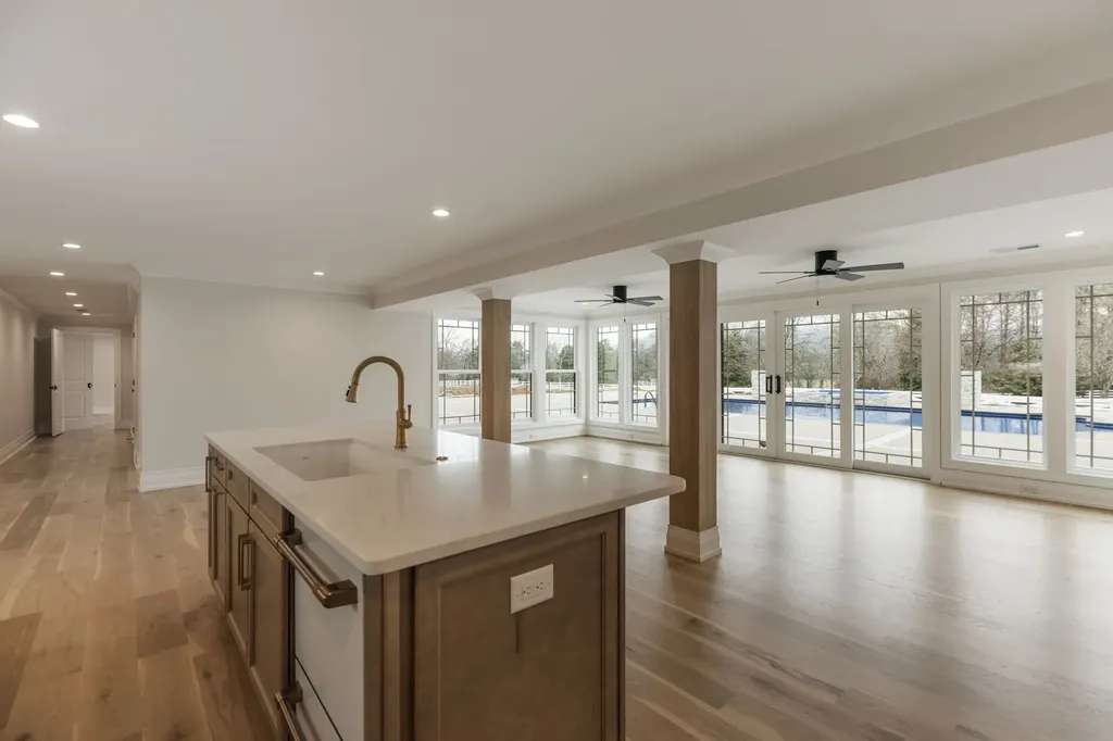 102 Steeplechase Lane Nashville TN 37221
