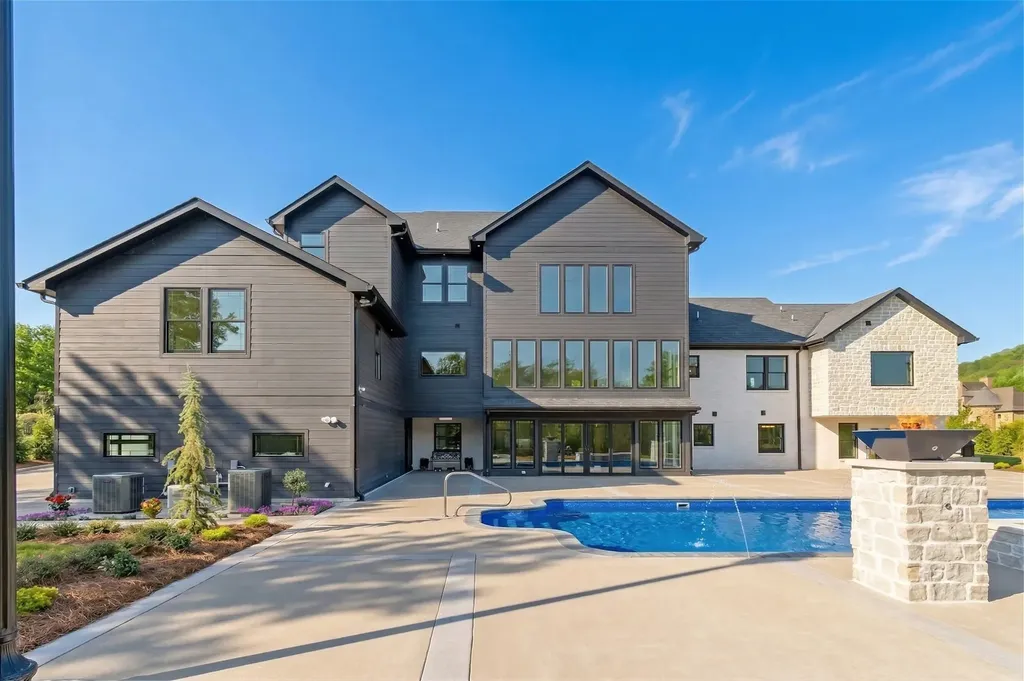 102 Steeplechase Lane Nashville TN 37221