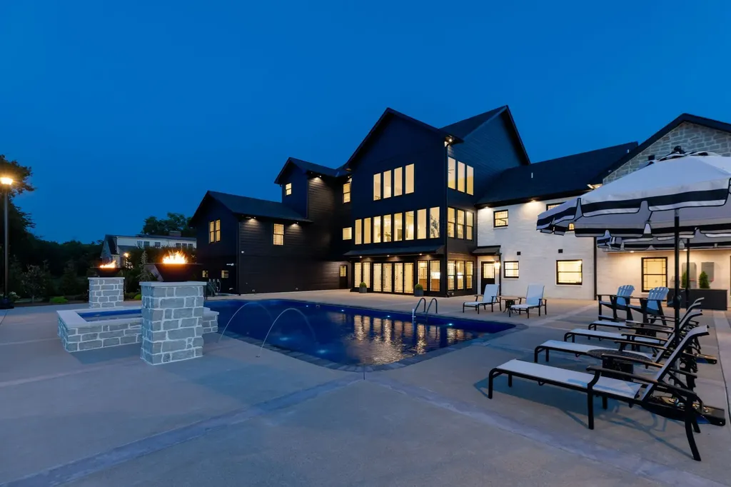 102 Steeplechase Lane Nashville TN 37221