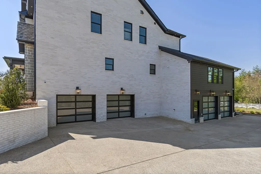 102 Steeplechase Lane Nashville TN 37221