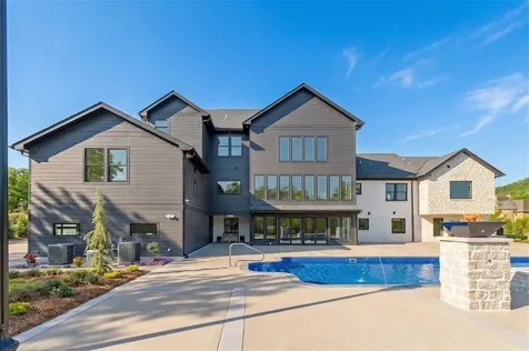 102 Steeplechase Lane Nashville TN 37221