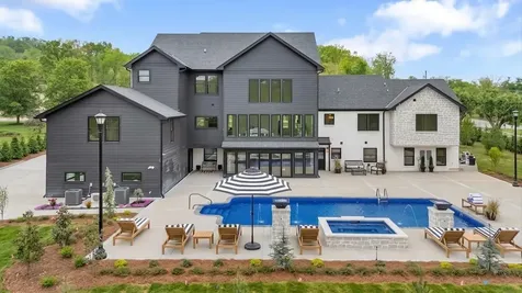 102 Steeplechase Lane Nashville TN 37221