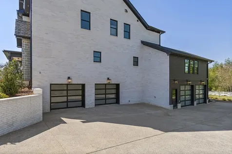 102 Steeplechase Lane Nashville TN 37221