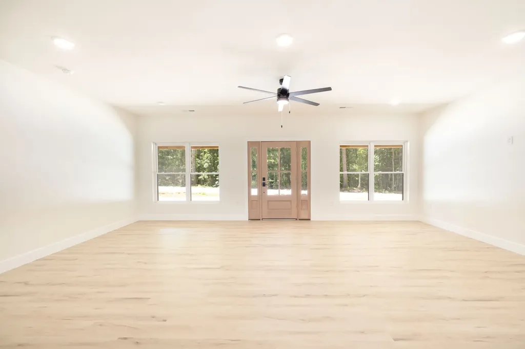 37 William Teague Lane Selmer TN 38375