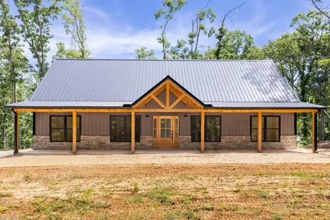 37 William Teague Lane Selmer TN 38375
