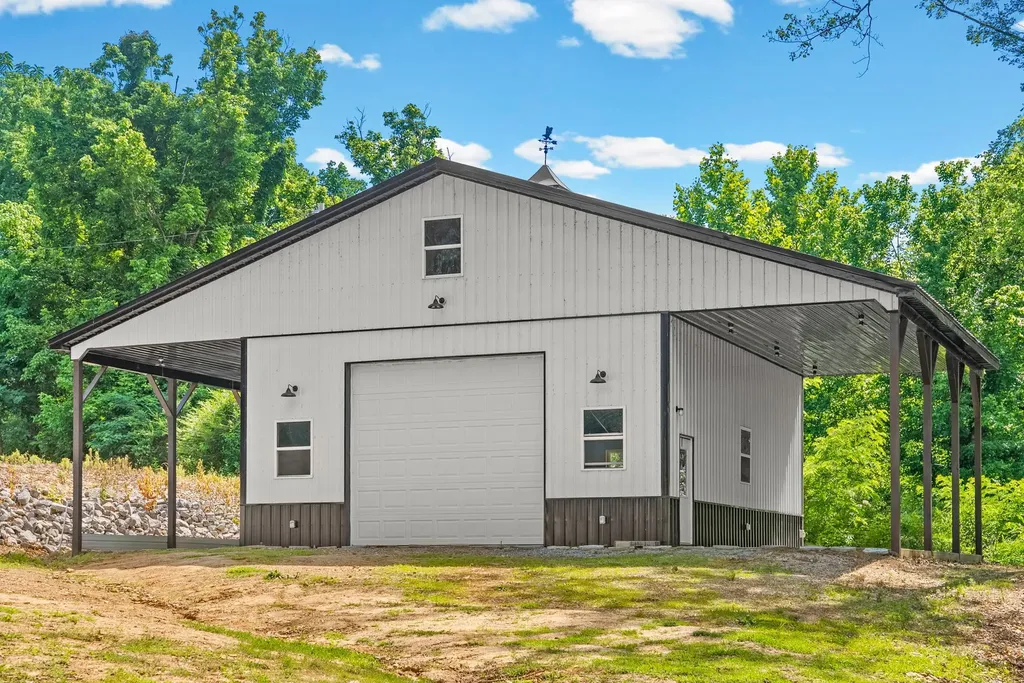 324 Bayview Drive Bumpus Mills TN 37028