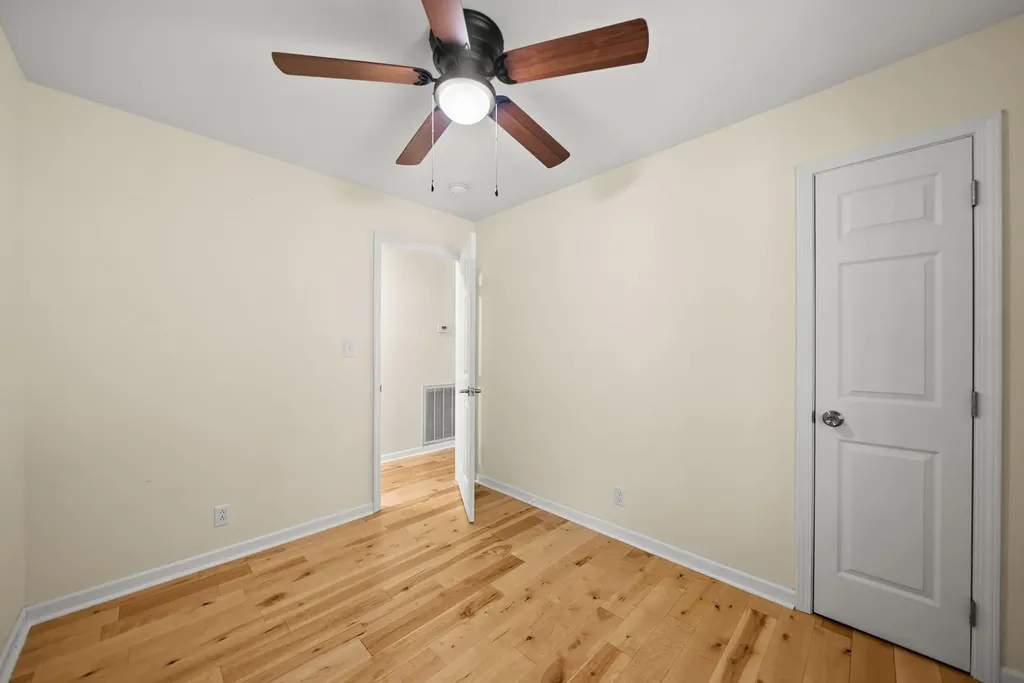 324 Bayview Drive Bumpus Mills TN 37028