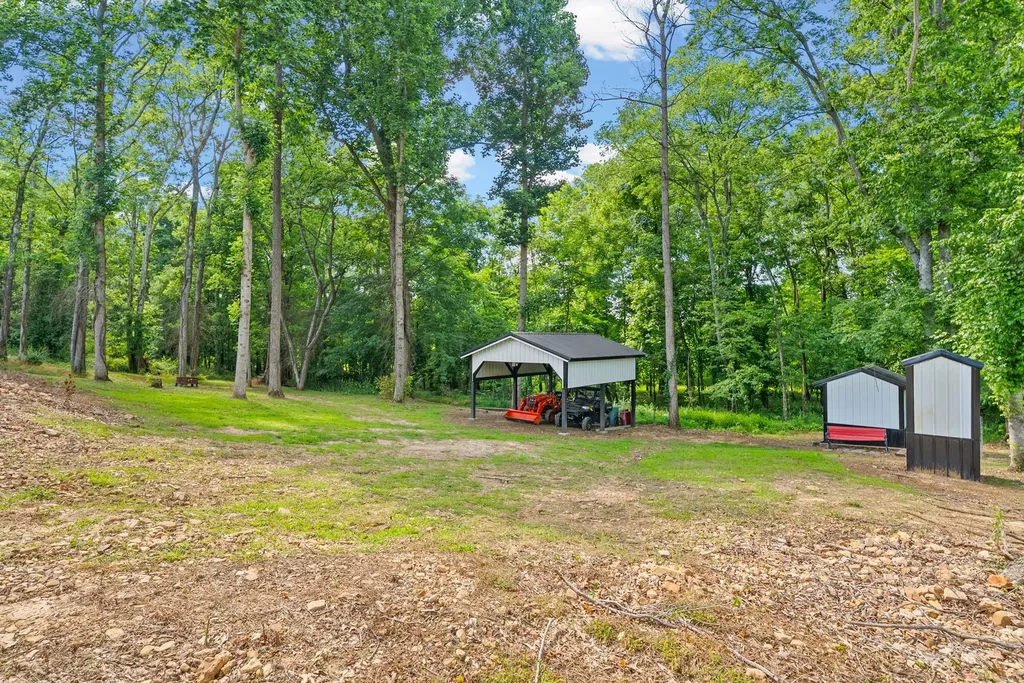 324 Bayview Drive Bumpus Mills TN 37028
