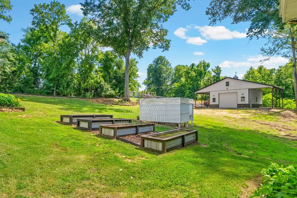 324 Bayview Drive Bumpus Mills TN 37028