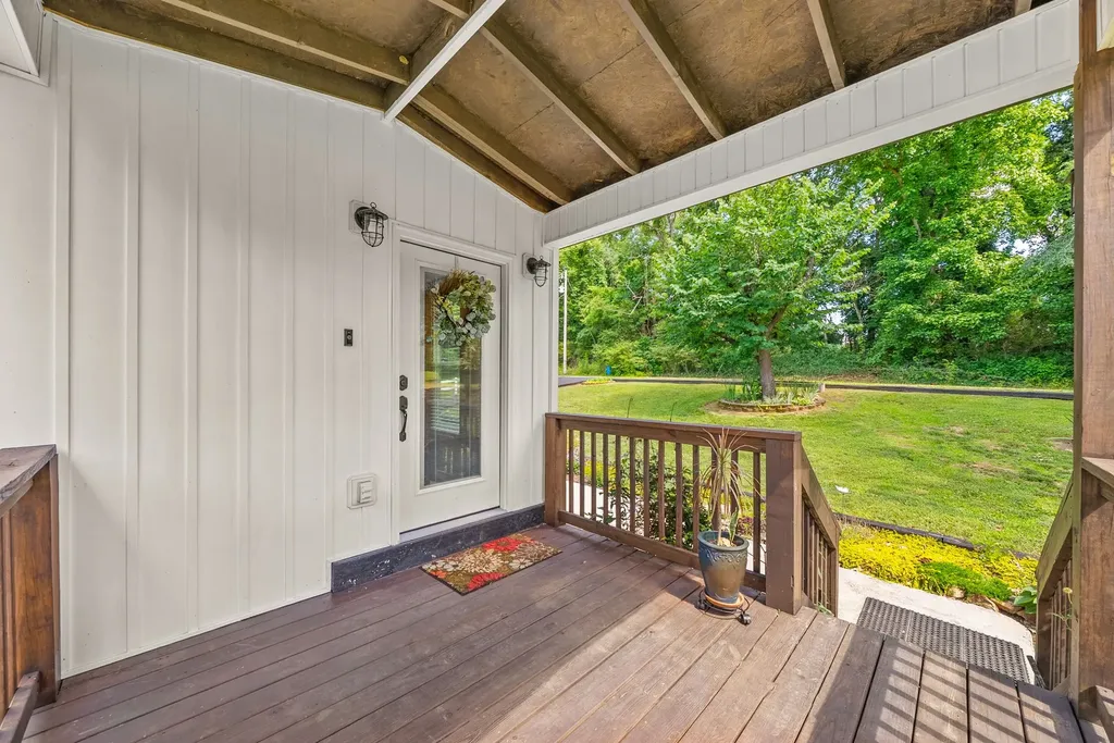 324 Bayview Drive Bumpus Mills TN 37028