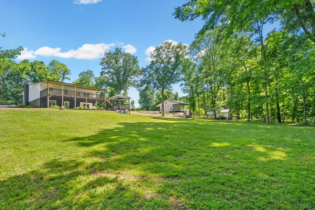 324 Bayview Drive Bumpus Mills TN 37028