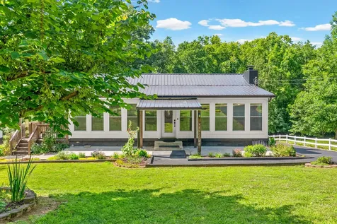 324 Bayview Drive Bumpus Mills TN 37028