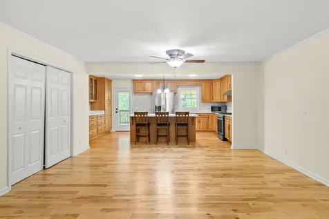 324 Bayview Drive Bumpus Mills TN 37028