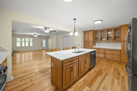 324 Bayview Drive Bumpus Mills TN 37028