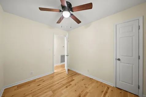 324 Bayview Drive Bumpus Mills TN 37028