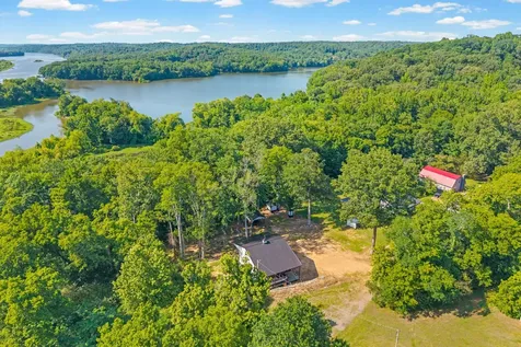 324 Bayview Drive Bumpus Mills TN 37028