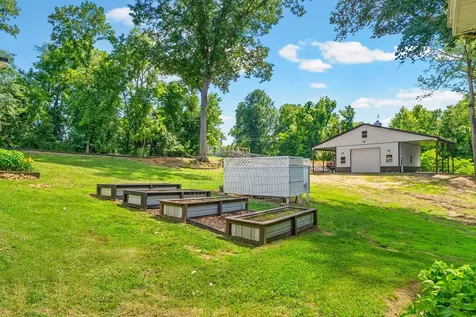 324 Bayview Drive Bumpus Mills TN 37028