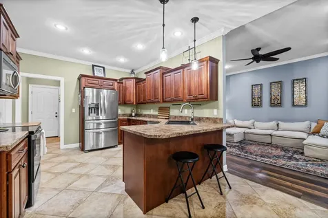 208 Andrew Drive Hopkinsville KY 42240