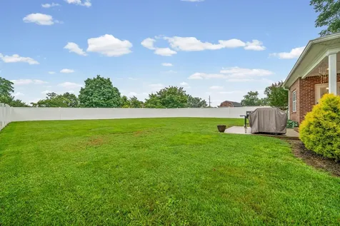 208 Andrew Drive Hopkinsville KY 42240