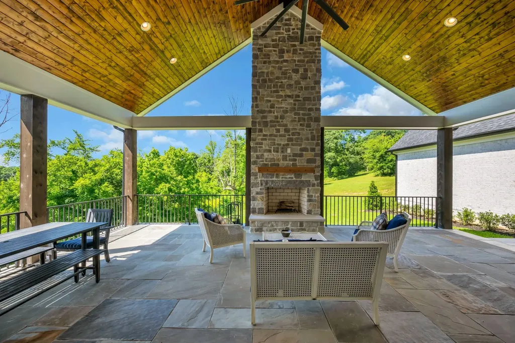 1500 Center Star Road Columbia TN 38401