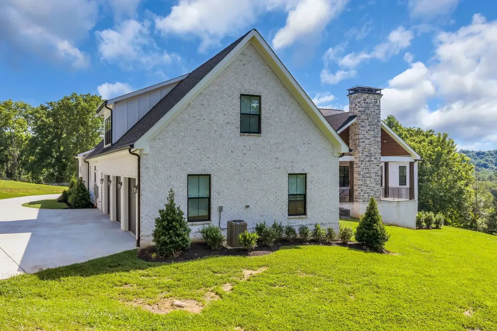1500 Center Star Road Columbia TN 38401