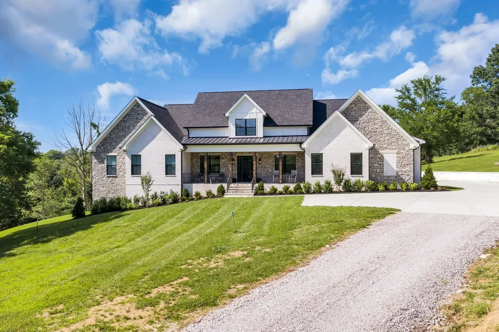 1500 Center Star Road Columbia TN 38401