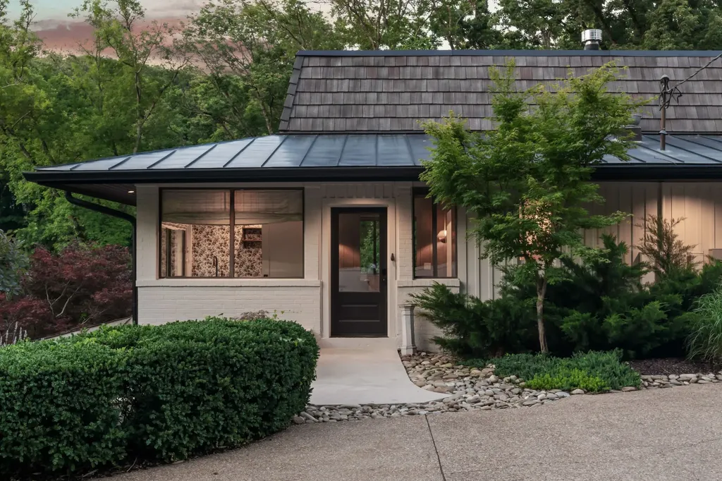 1147 Crater Hill Drive Nashville TN 37215